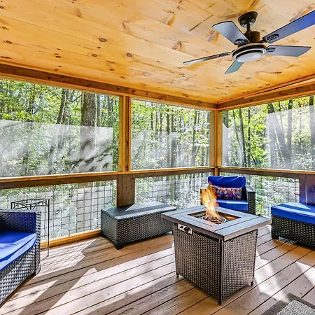 Near Skiing And Hiking Serene Home In Sapphire!